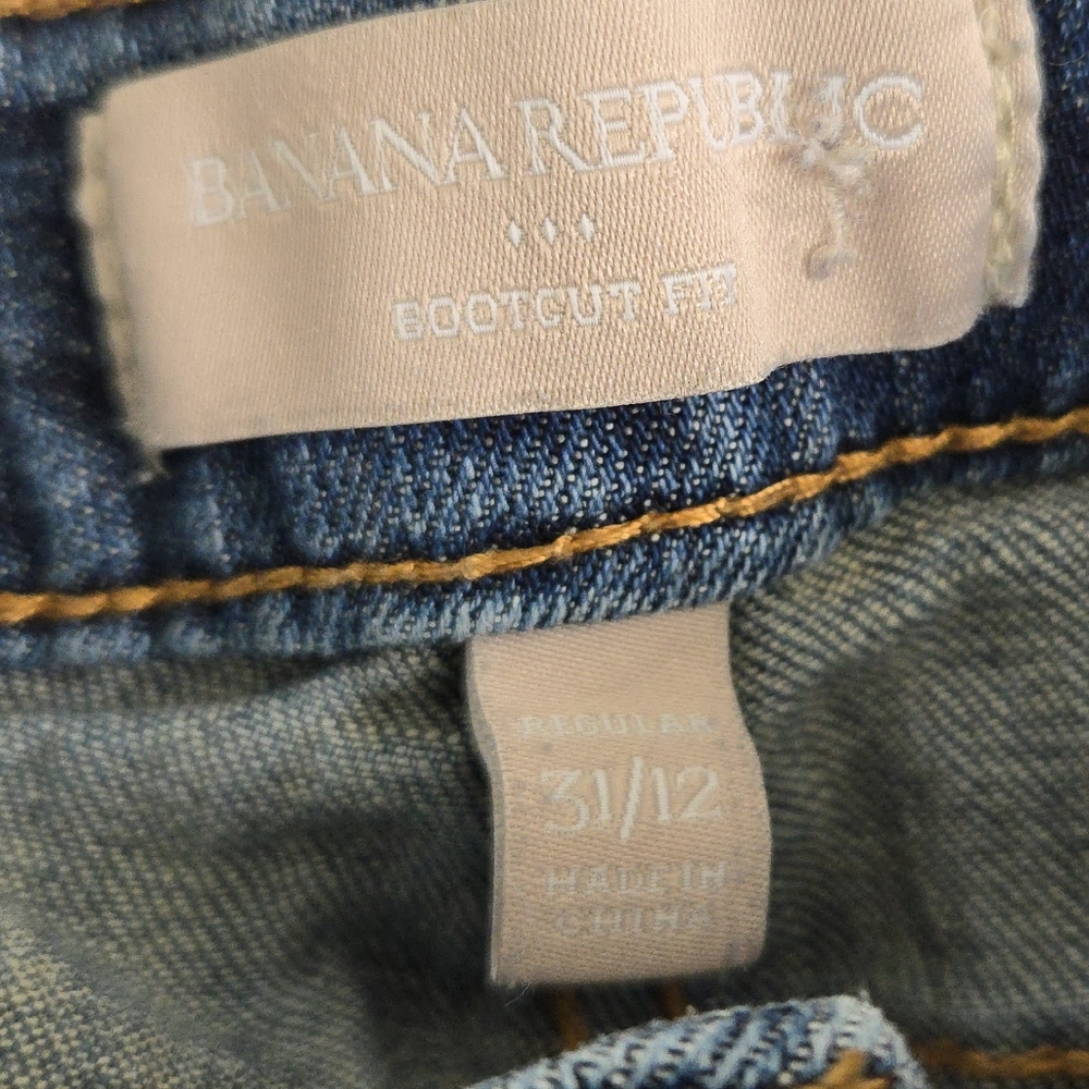 Banana Republic Women's Denim Boot Cut Jeans Sz. 12, Button Pockets - Picture 2 of 3